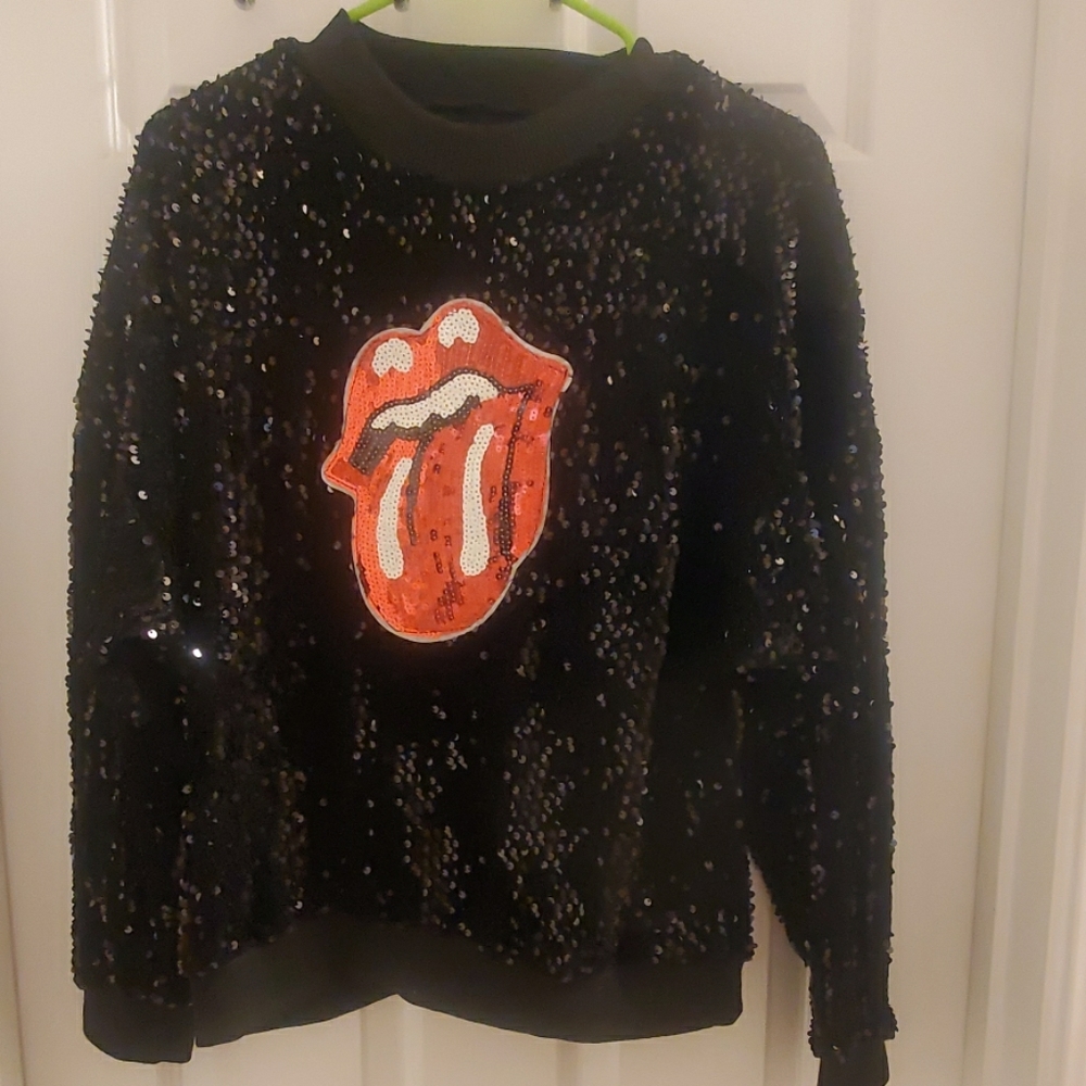 Black sequence sweater